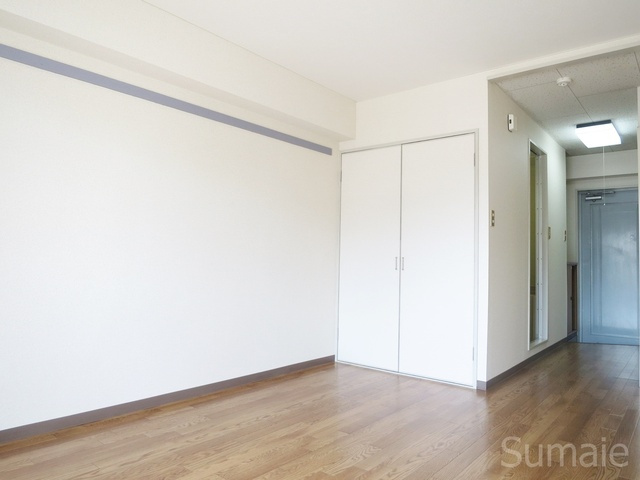 芝ハイツの居間・リビング|バルコニー側からの眺めです！！