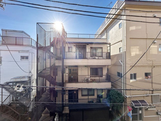 【展望】 | 眼前に広がる空の雄大さと、このお部屋の自慢の一つである「眺望」をご覧ください。毎日、この景色を独り占めできる新生活に夢が広がります。～即日のご見学可能～　お問合せはお気軽にどうぞ。
