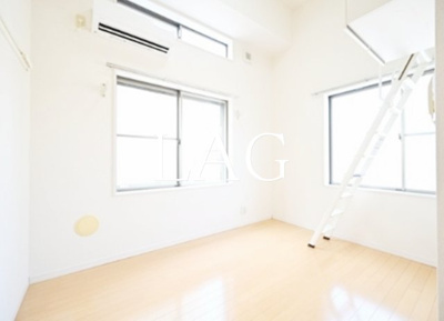 【居間・リビング】 | ハピネス上中里 | 洋室のお部屋です。