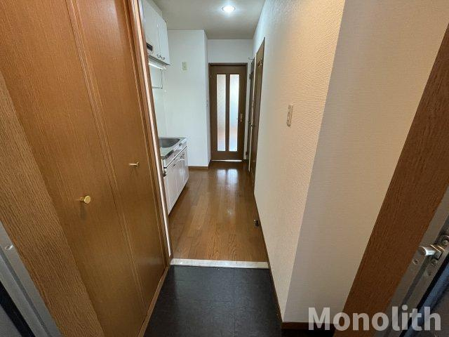 クローリスメゾン1番館の玄関