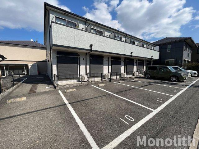 クローリスメゾン1番館の駐車場