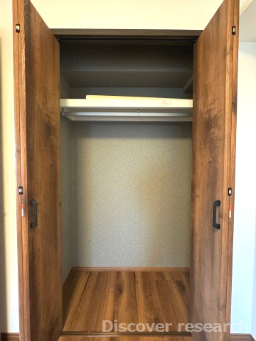 コーラル京王堀之内の収納|【クローゼット】
奥行きのあるクローゼットでたくさん荷物を収納しておくことができそうです。