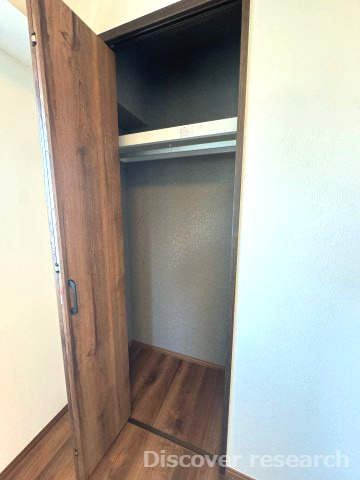 コーラル京王堀之内の収納|【クローゼット】
コンパクトなクローゼットです。