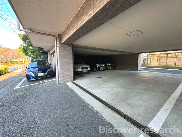 コーラル京王堀之内の駐車場|【駐車場】
雨が降っても問題なさそうです。