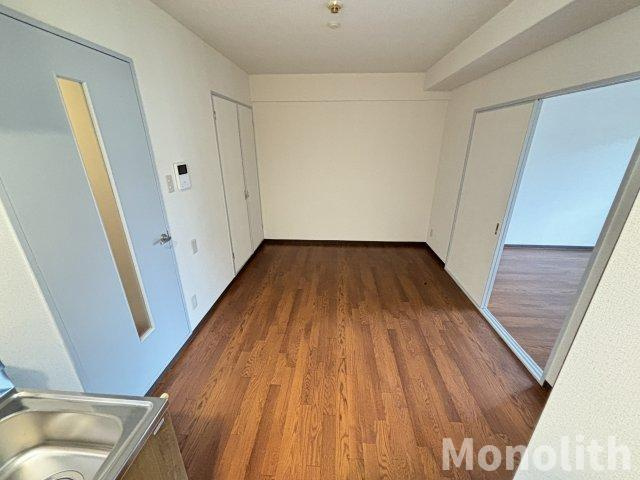 グランドール岸和田の居間・リビング