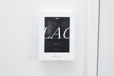 【セキュリティ】 | ケンフラッツ | モニター付きインターフォンです。