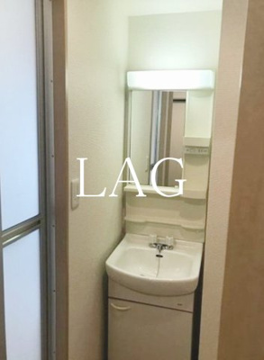 【洗面所】 | グランドール北上野 | 洗面台です。