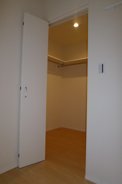 ＢＯＲＩＫＩ　あさかの収納|★２．０帖のウォークインクローゼット★