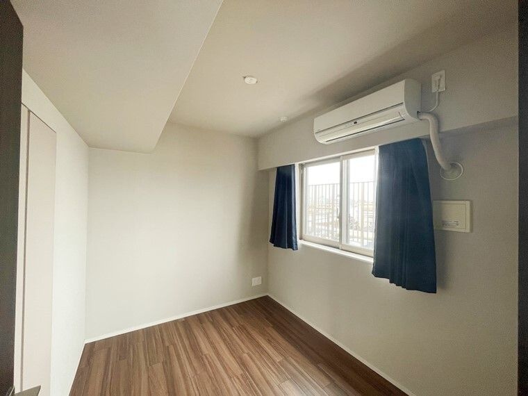 ザ・パークハウス南行徳レジデンスの洋室