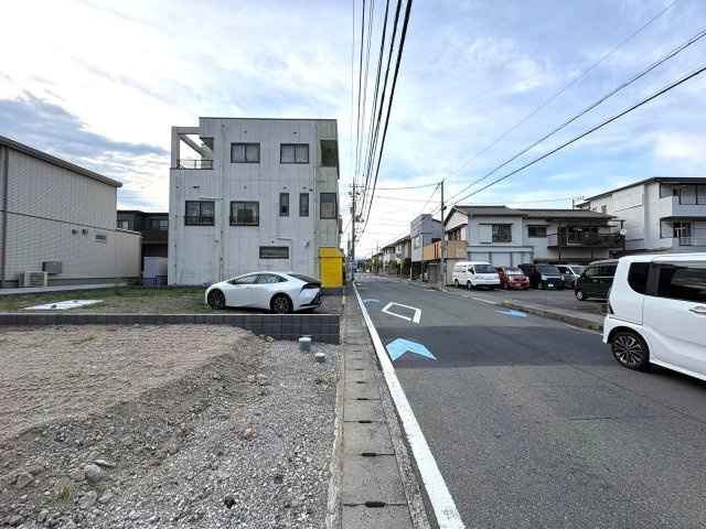N-STAGE　三島市清住町　全１区画の前面道路含む現地写真