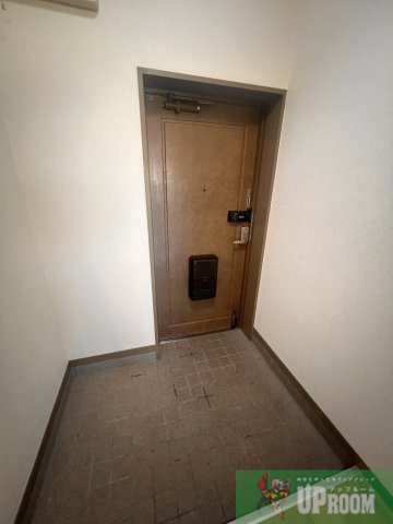 サニーコート朝宮の玄関