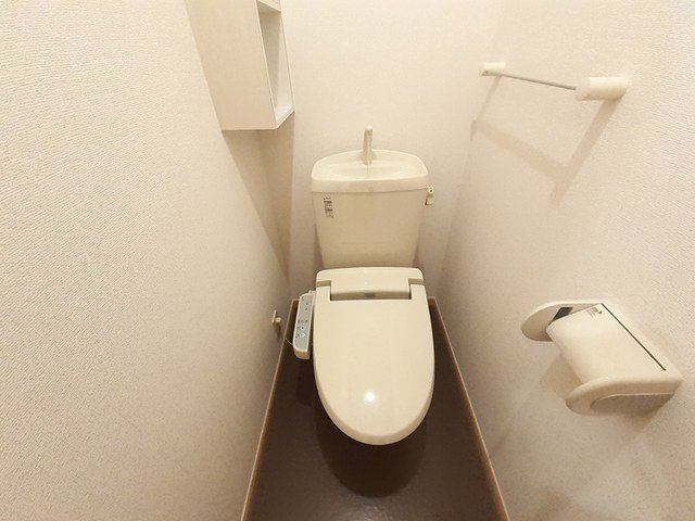 レーベン　スクエア　Ⅱ号館のトイレ|清潔感のあるトイレです