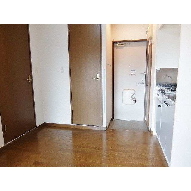 アンプルール フェール KⅢの玄関