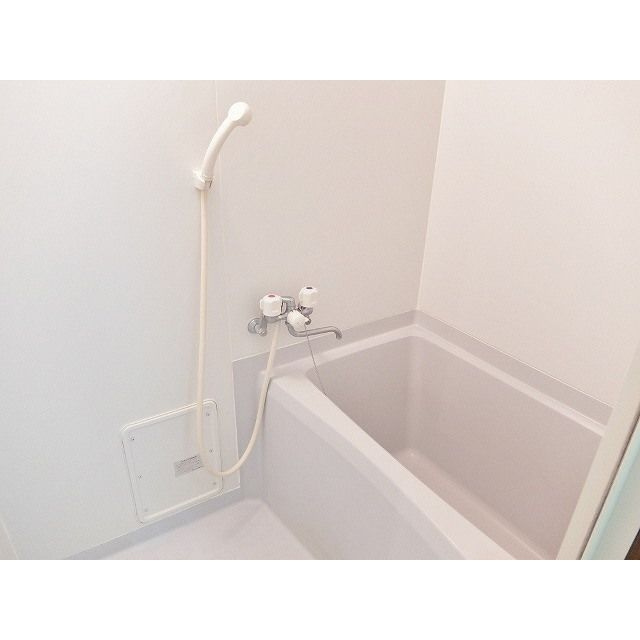 アンプルール フェール KⅢの浴室