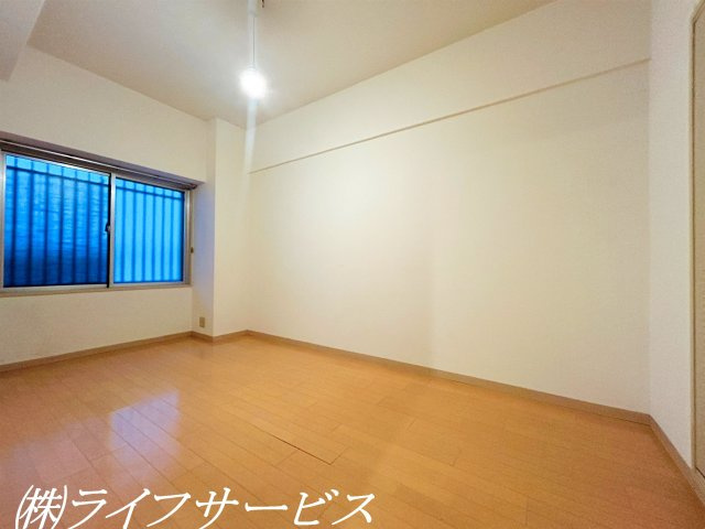 【洋室】 | ファミールハイツ北大阪５号棟 | 洋室6.4帖／クローゼット有