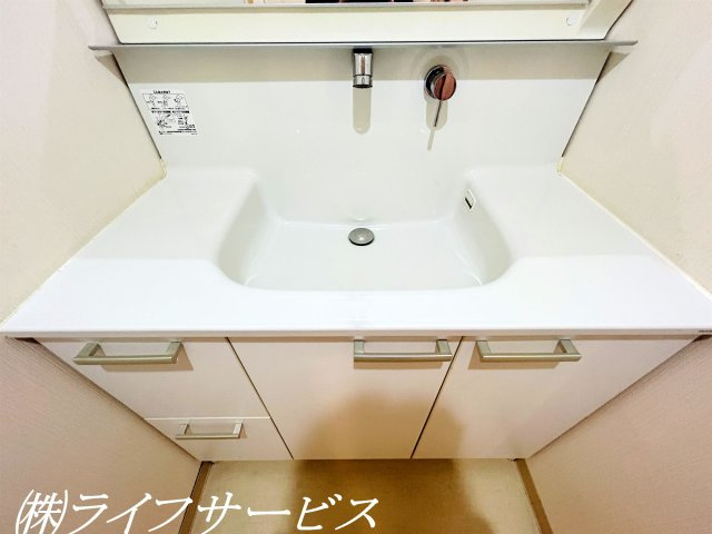 【洗面所】 | ファミールハイツ北大阪５号棟 | シャワー付洗面化粧台