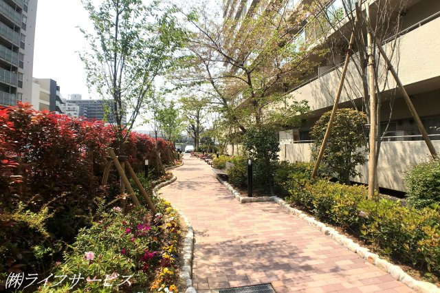 【その他】 | ファミールハイツ北大阪５号棟 | 緑豊かな敷地内です♪