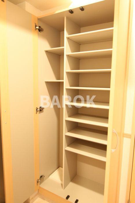 ヴィクトリア博多の玄関