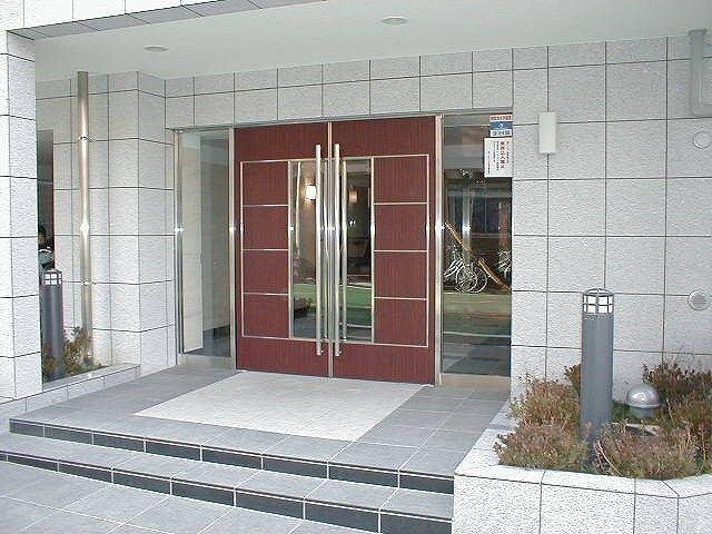 ステージグランデ茗荷谷のエントランス