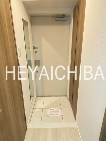 MAXIV西日暮里アレグリアコートの玄関