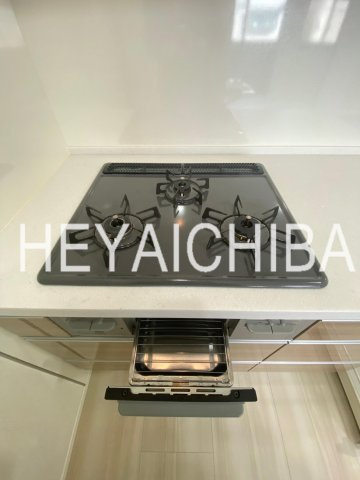 MAXIV西日暮里アレグリアコートのキッチン|グリル付き3口コンロ