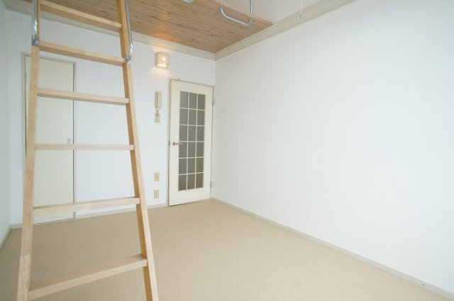 法蓮町第３マンションの居間・リビング