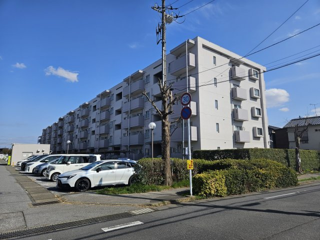 初石パークホームズC棟の外観