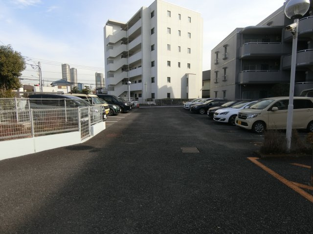 モンテ鹿島の駐車場