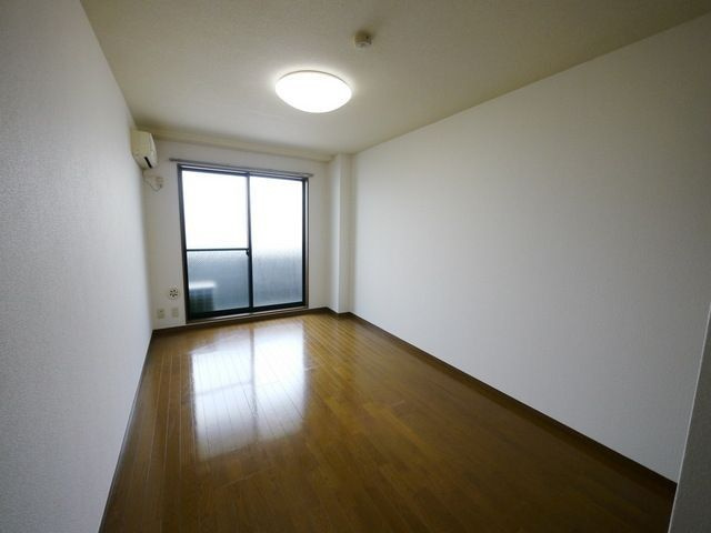 アンプルール フェール グランデールの居間・リビング