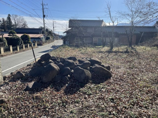 【外観】 | 【北杜市須玉町穴平】須玉町穴平の集落内にある土地 | 土地の北側から南側を撮影