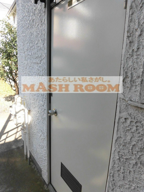 杉並区成田東１丁目のアパートの玄関