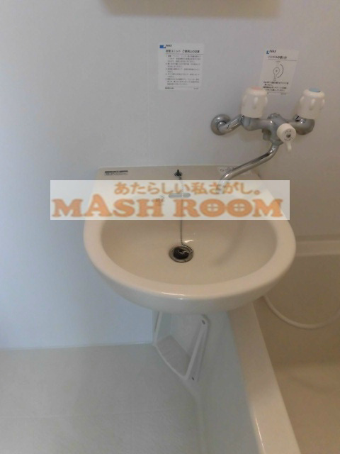 杉並区成田東１丁目のアパートの洗面所