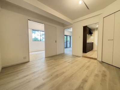 【居間・リビング】 | エバーグリーンパレス新宿 | リビングです