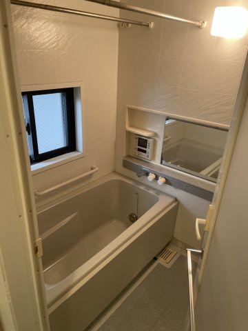 リーガル神戸中山手通りの浴室