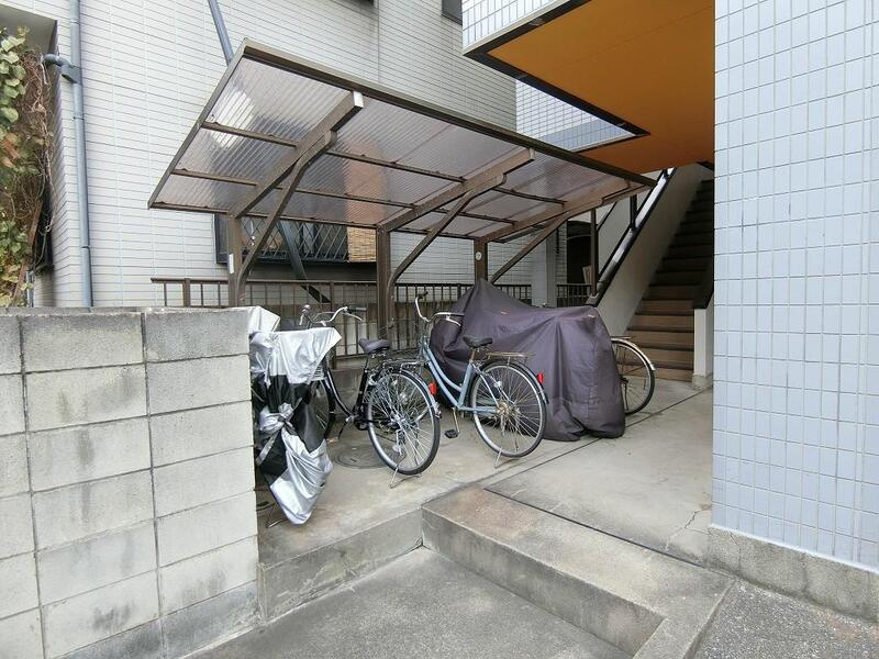 セゾンアネックス富浜のエントランス