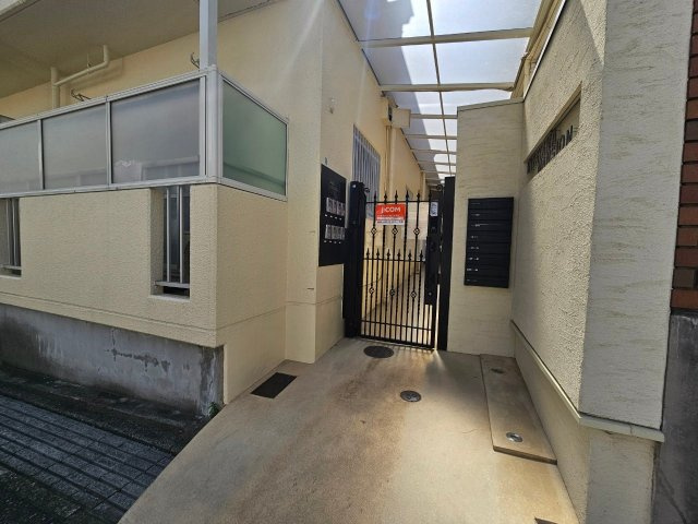 宮山マンションのエントランス