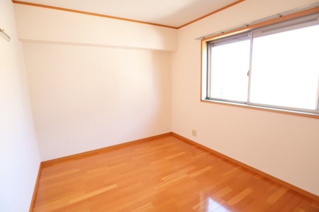 ベルコリーヌ真美の洋室