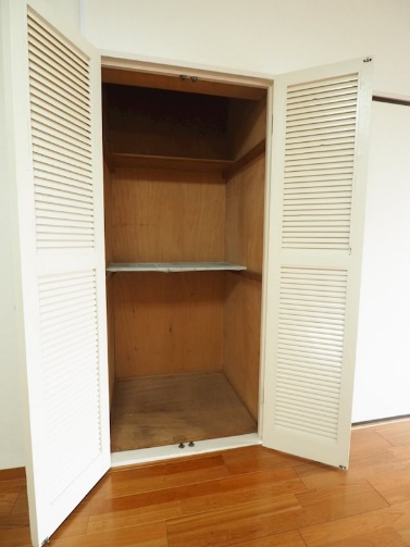 玄関を入ってすぐの収納です