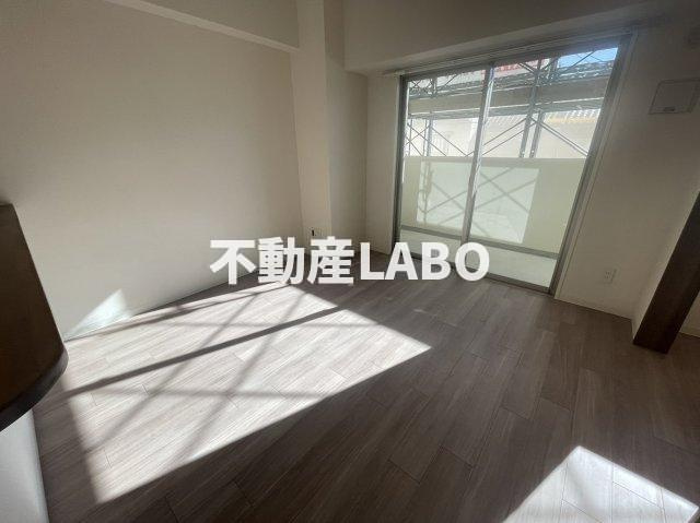 ベルンガーデン林寺の洋室