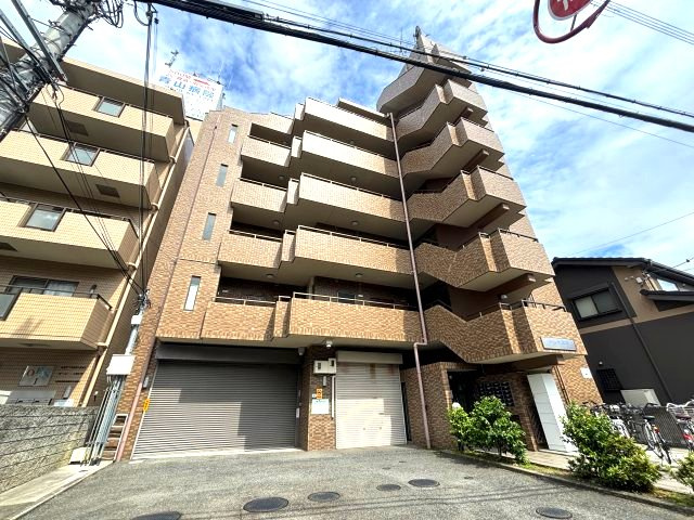 トレイズⅢの外観