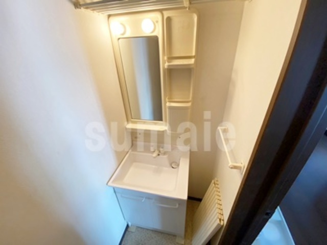 上小ハイツの洗面所|独立洗面台です☆