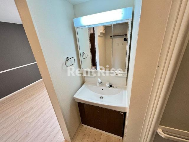 クイック・スリーリングの独立洗面台|洗髪洗面化粧台(イメージ)