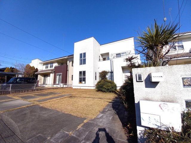 壬生町安塚中古戸建の庭|駐車スペース以外も広さがあるのでお庭遊びもできそうです