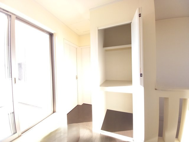 壬生町安塚中古戸建の収納|各居室収納完備共用部にもあります。