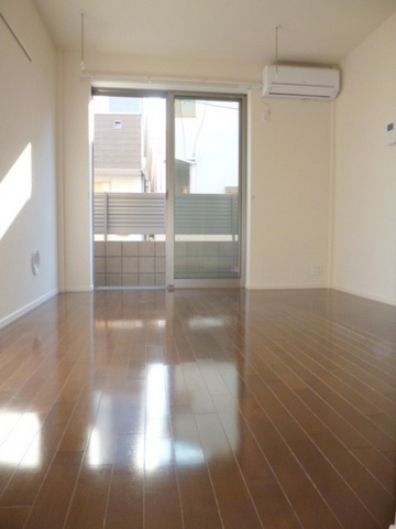 Liliumの居間・リビング|★南向きの明るいお部屋です★