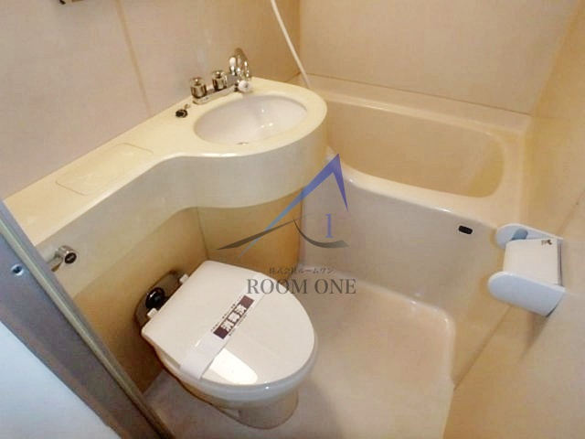 ライオンズステーションプラザ半蔵門の浴室|お風呂です。