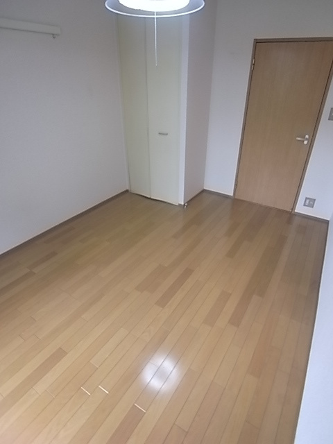 ドマーニ六甲の洋室