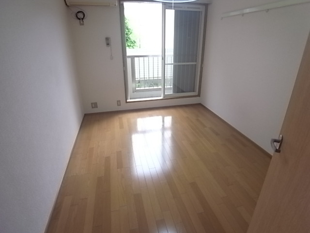 ドマーニ六甲の洋室