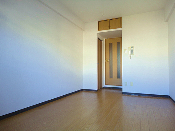 ワコーレ新神戸ステージの洋室