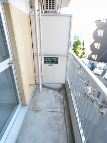 ドミール寺尾のバルコニー|2